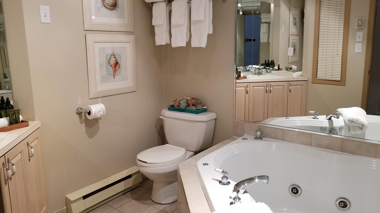 2 Bedroom Condo In Pedestrian Village By Amazing Property Rentals Mont-Tremblant Luaran gambar