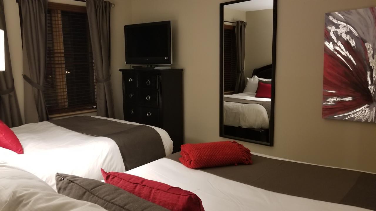 2 Bedroom Condo In Pedestrian Village By Amazing Property Rentals Mont-Tremblant Luaran gambar